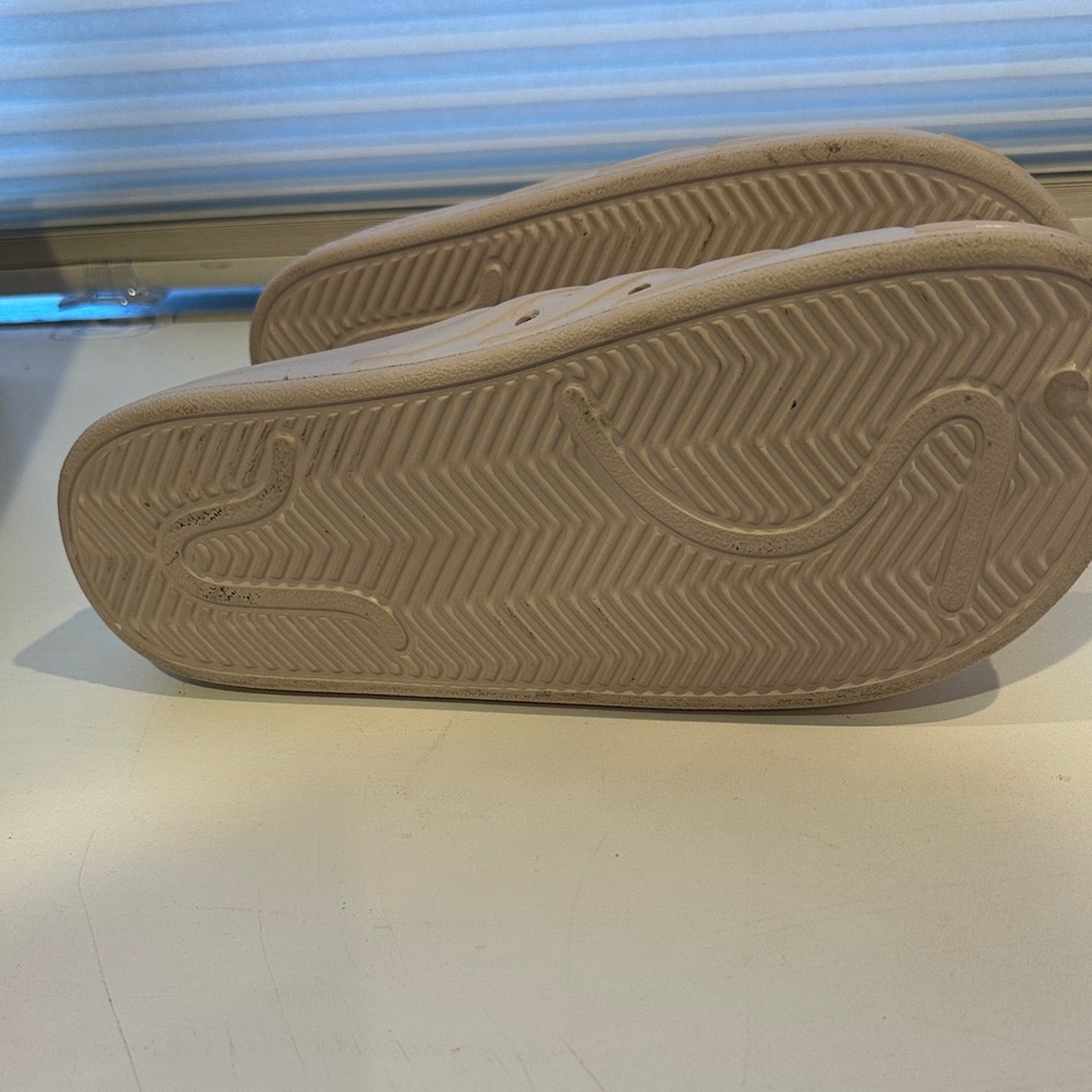Adidas Adilette Clogs Pink women’s size 10 - Picture 6 of 8